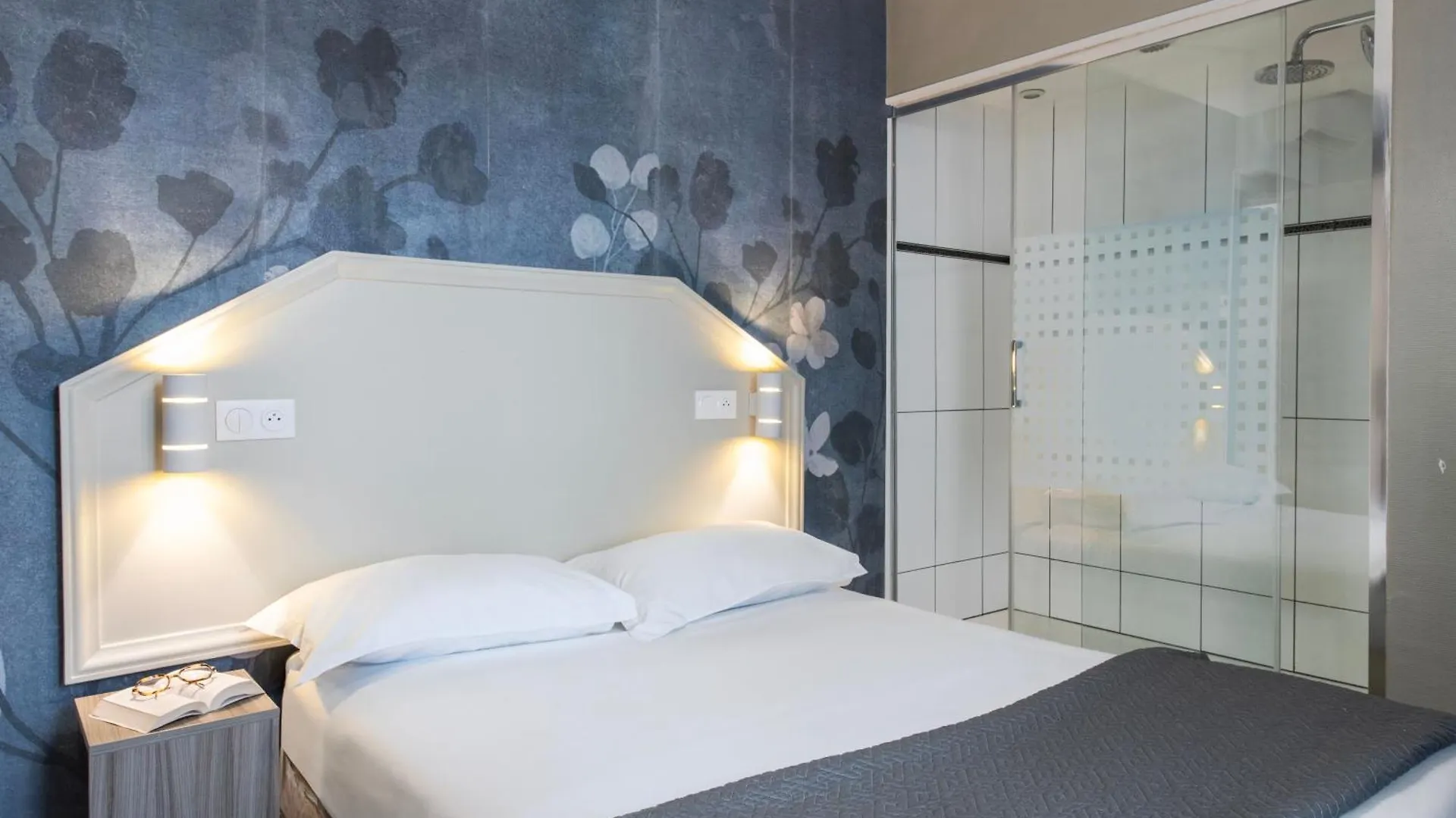 Ambassadeur Hotel Paris
