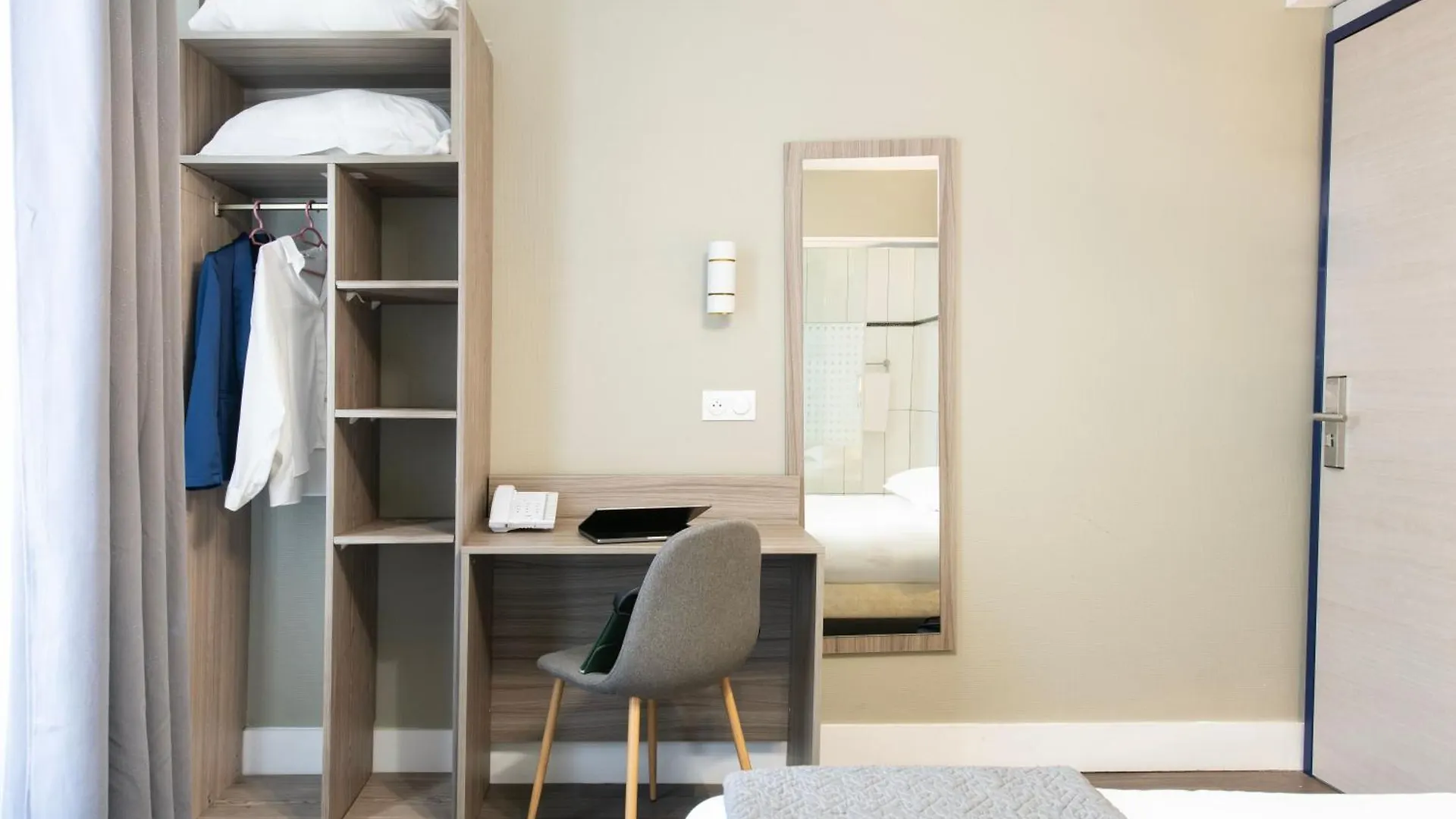 Ambassadeur Hotel Paris