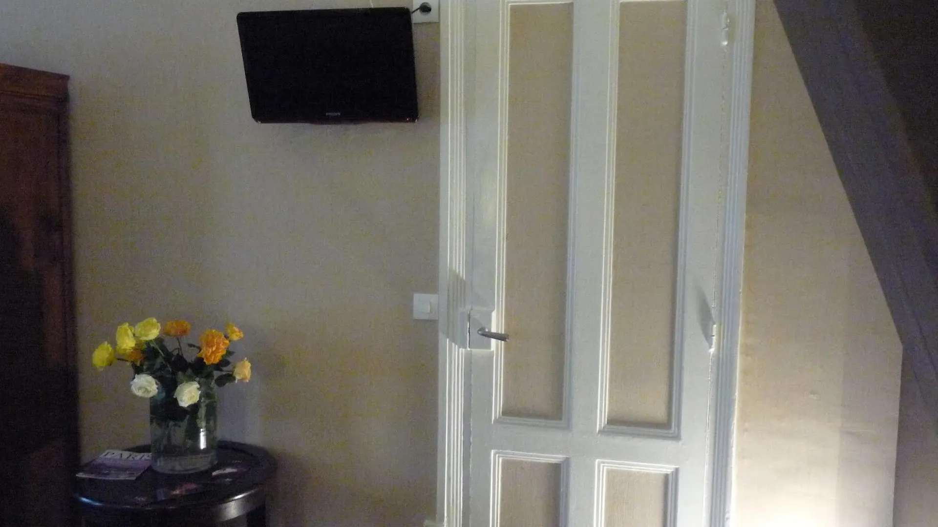 Ambassadeur Hotel 3*