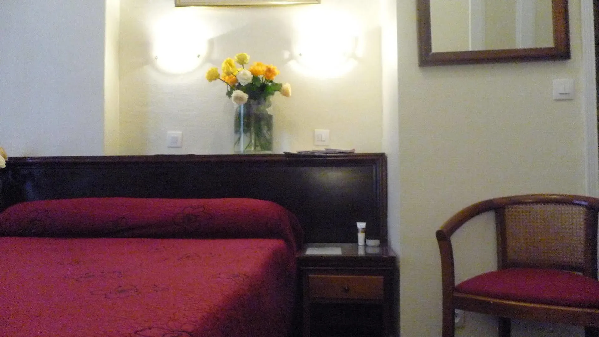 Ambassadeur Hotel 3*